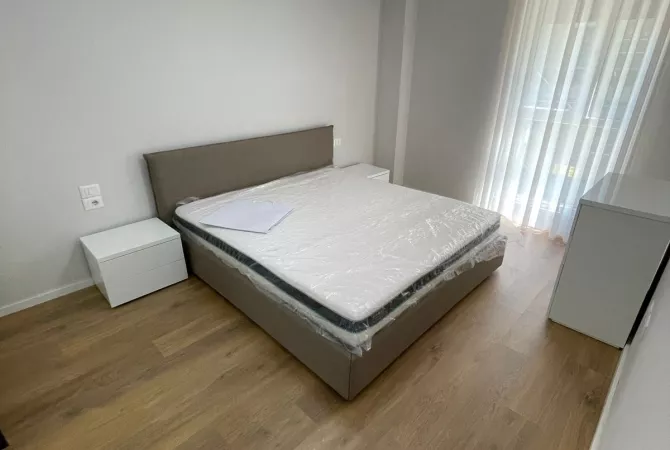 Shtepi me qera Apartament ne Tirane, 2+1, Mobilimi E mobiluar, Pagesa 700  Euro.