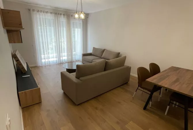 Shtepi me qera Apartament ne Tirane, 2+1, Mobilimi E mobiluar, Pagesa 700  Euro.