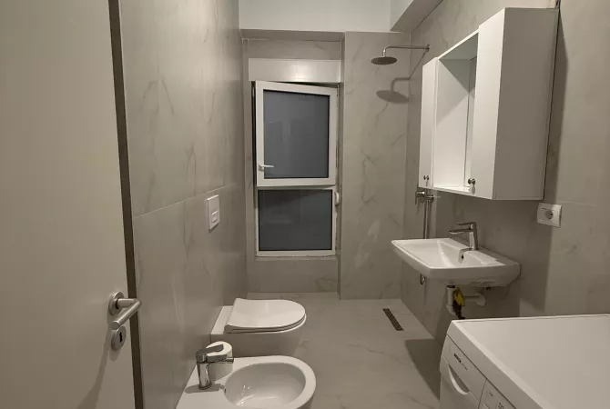 Shtepi me qera Apartament ne Tirane, 1+1, Mobilimi E mobiluar, Pagesa 400  Euro.