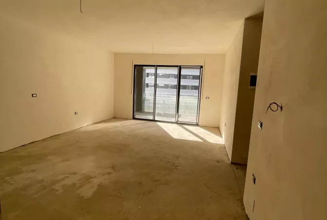 Shtepi ne shitje Apartament ne Tirane, 2+1, Mobilimi Bosh, pa mobiluar, Pagesa 194,650  Euro.