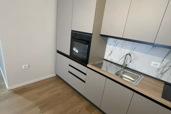 Shtepi me qera Apartament ne Tirane, 2+1, Mobilimi E mobiluar, Pagesa 650  Euro.