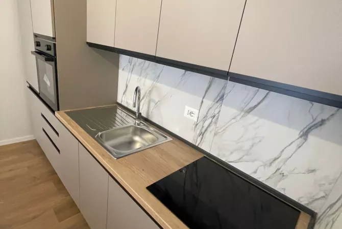 Shtepi me qera Apartament ne Tirane, 2+1, Mobilimi E mobiluar, Pagesa 650  Euro.