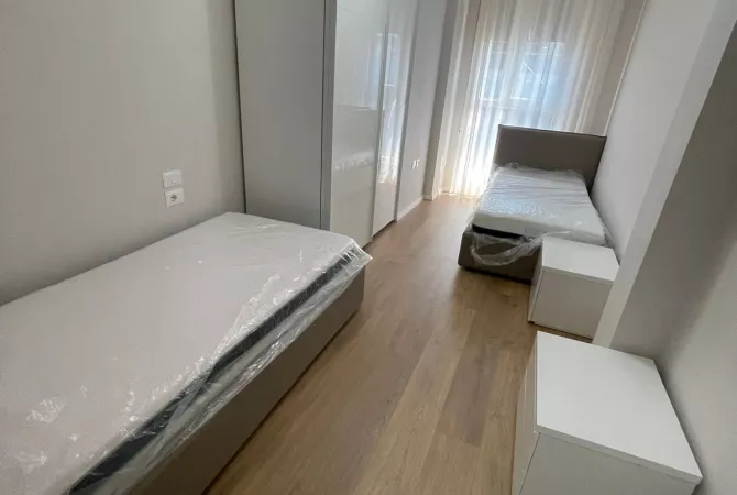 Shtepi me qera Apartament ne Tirane, 2+1, Mobilimi E mobiluar, Pagesa 650  Euro.