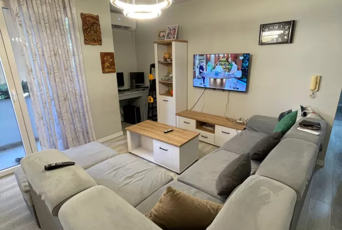 Shtepi me qera 2+1 ne Tirane - 650 Euro