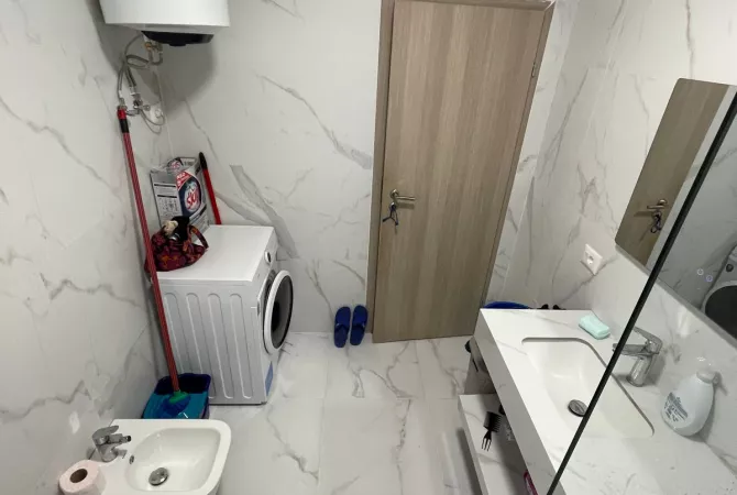 Shtepi ne shitje Apartament ne Tirane, 3+1, Mobilimi E mobiluar, Pagesa 146,500  Euro.