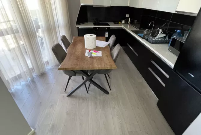 Shtepi ne shitje Apartament ne Tirane, 3+1, Mobilimi E mobiluar, Pagesa 146,500  Euro.