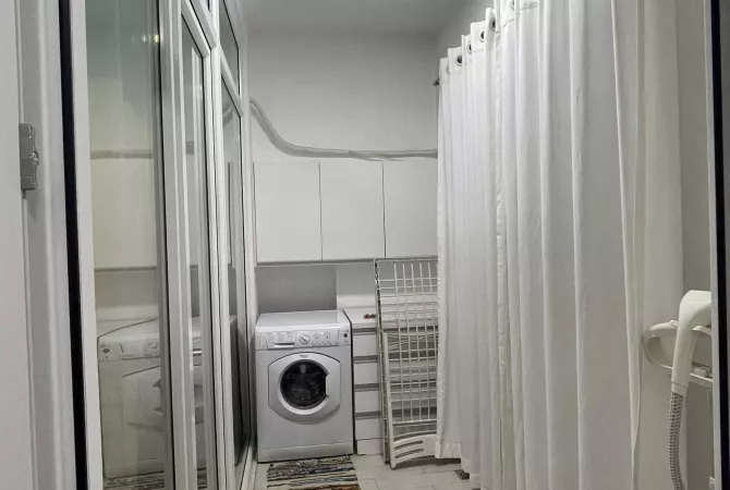 Shtepi me qera Apartament ne Tirane, 1+1, Mobilimi E mobiluar, Pagesa 650  Euro.