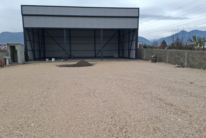 Ambient biznesi me qera 4+1 ne Tirane - 1,000 Euro
