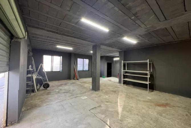 Ambient biznesi me qera 4+1 ne Tirane - 900 Euro