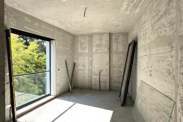 Shtepi ne shitje Apartament ne Tirane, 2+1, Mobilimi Bosh, pa mobiluar, Pagesa 560,000  Euro.