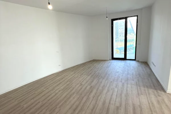 Business Property for Rent 3+1 in Tirana - 1,000 Euro