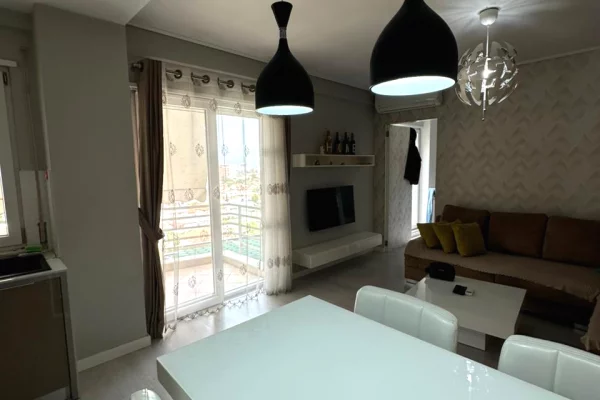 Shtepi ne shitje Apartament ne Tirane, 2+1, Mobilimi E mobiluar, Pagesa 150,000  Euro.