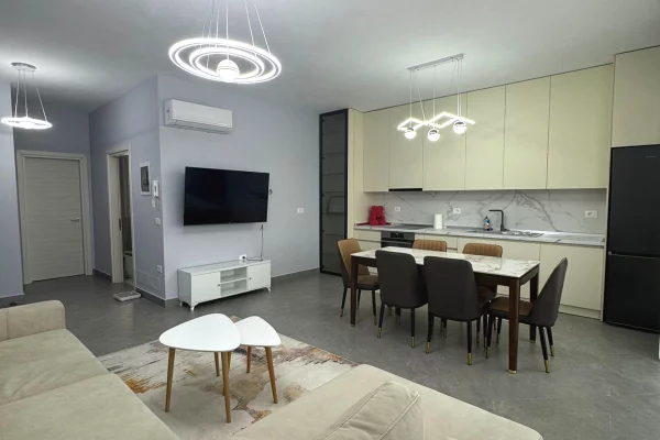 Shtepi me qera 2+1 ne Tirane - 700 Euro