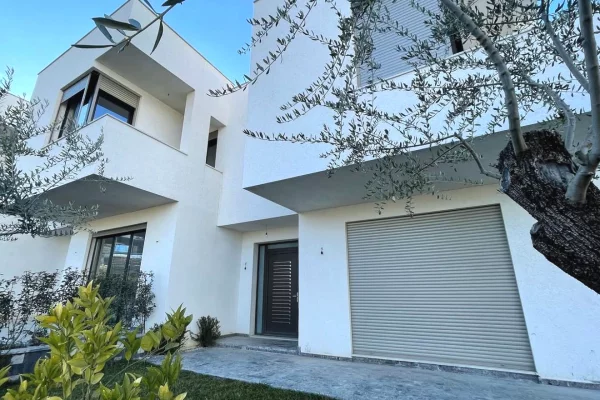 Shtepi ne shitje 3+1 ne Tirane - 360,000 Euro