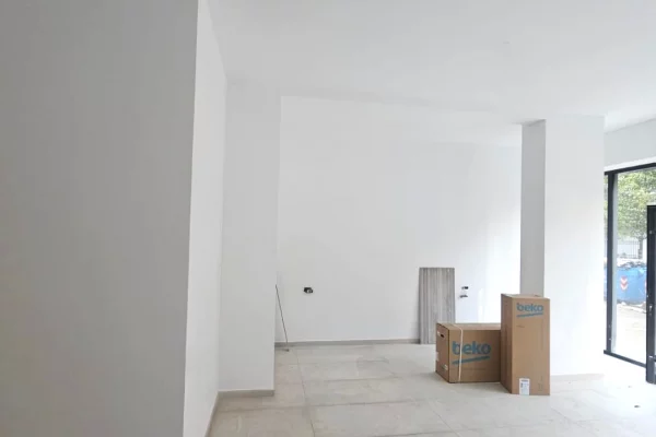 Business Property for Rent 1+1 in Tirana - 500 Euro