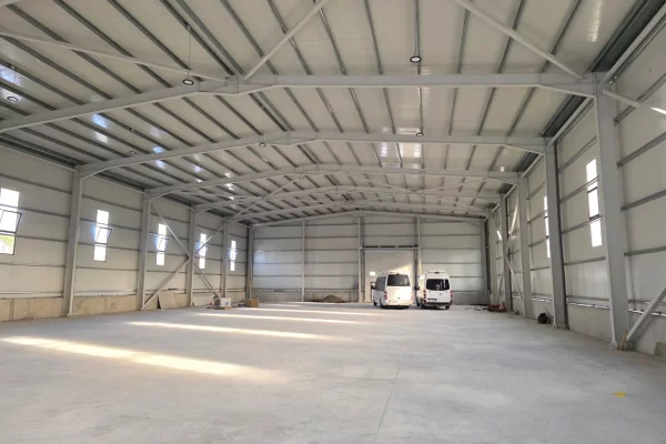 Ambient biznesi me qera 4+1 ne Tirane - 4,500 Euro