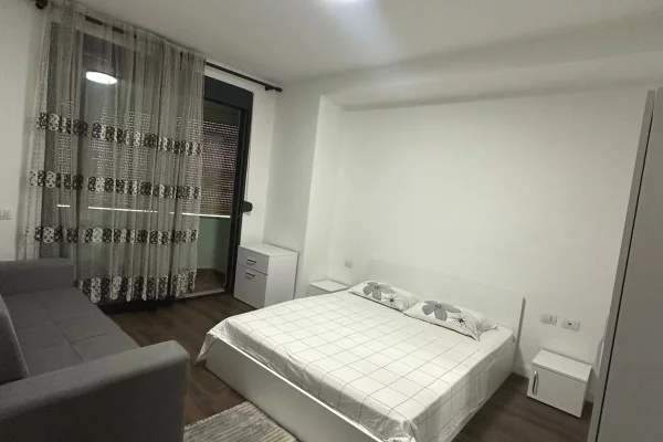 Shtepi me qera 2+1 ne Tirane - 800 Euro