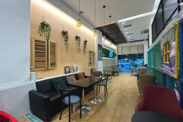 Ambient biznesi ne shitje 2+1 ne Tirane - 470,000 Euro