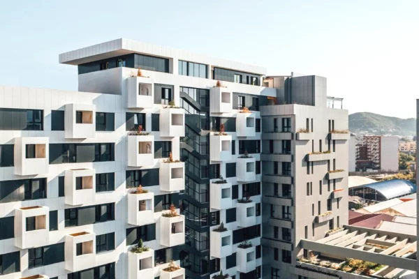 Shtepi ne shitje Apartament ne Tirane, 3+1, Mobilimi E mobiluar, Pagesa 420,000  Euro.