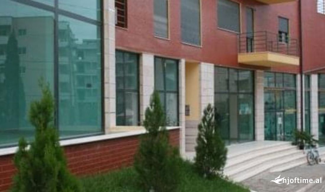 Shtepi ne shitje Apartament ne Tirane, 2+1, Mobilimi Bosh, pa mobiluar, Pagesa 110,000  Euro.