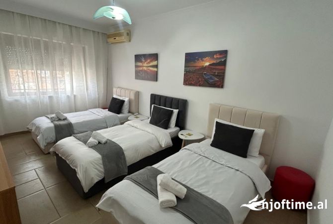 Shtepi me qera Apartament ne Tirane, 2+1, Mobilimi E mobiluar, Pagesa 800  Euro.