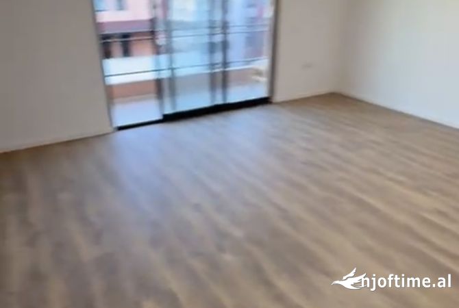 Shtepi ne shitje 1+1 ne Tirane - 9,700,000 Leke