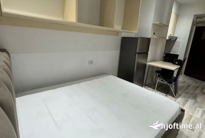 Shtepi me qera Garsoniere ne Tirane - 400 Euro