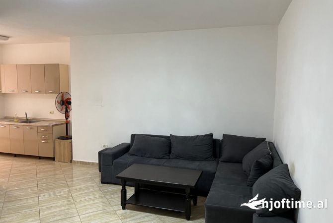 Shtepi me qera 2+1 ne Tirane - 500 Euro