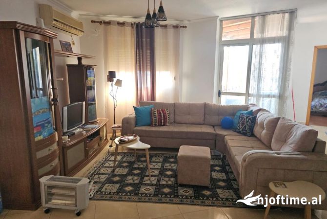 Shtepi me qera 2+1 ne Tirane - 650 Euro