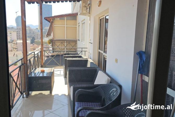 Shtepi me qera Apartament ne Tirane, 2+1, Mobilimi E mobiluar, Pagesa 650  Euro.