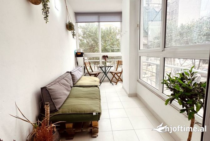 Shtepi ne shitje Apartament ne Tirane, 2+1, Mobilimi E mobiluar, Pagesa 210,000  Euro.