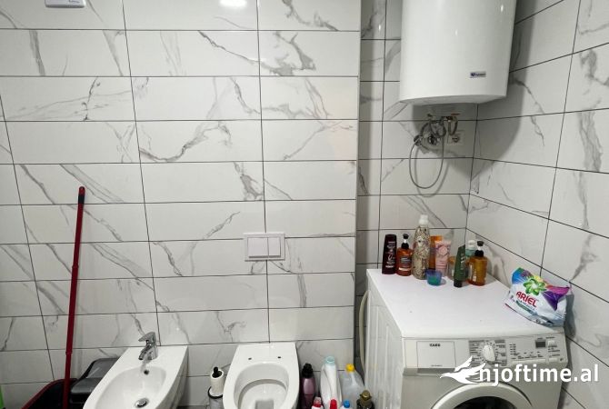 Shtepi me qera Apartament ne Tirane, 1+1, Mobilimi E mobiluar, Pagesa 500  Euro.