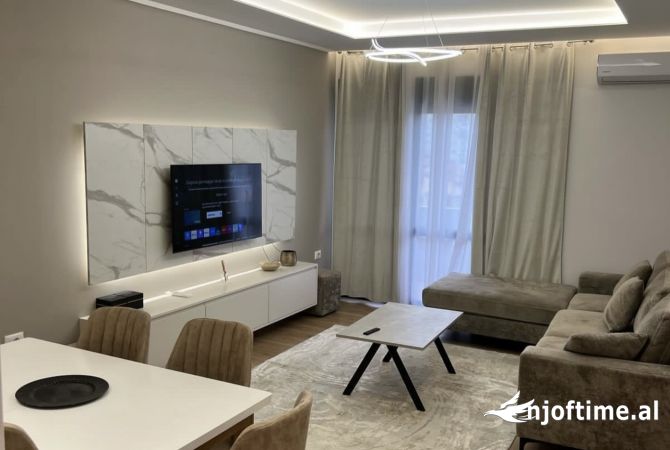 Shtepi me qera 2+1 ne Tirane - 800 Euro