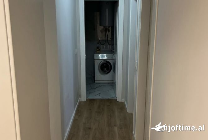 Shtepi me qera Apartament ne Tirane, 2+1, Mobilimi E mobiluar, Pagesa 800  Euro.