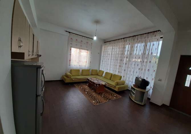 Shtepi me qera 1+1 ne Tirane - 32,000 Leke