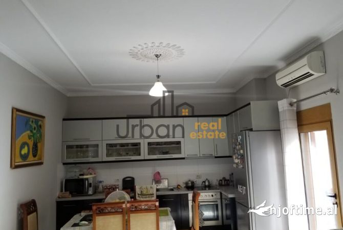 Shtepi ne shitje 7+1 ne Tirane - 730,000 Euro
