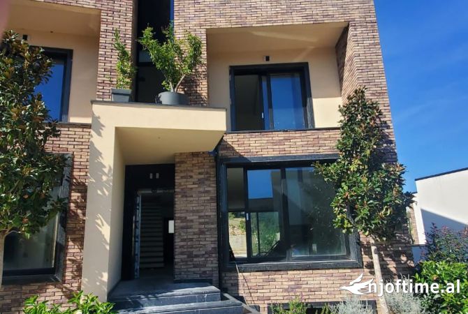 Shtepi ne shitje 3+1 ne Tirane - 650,000 Euro