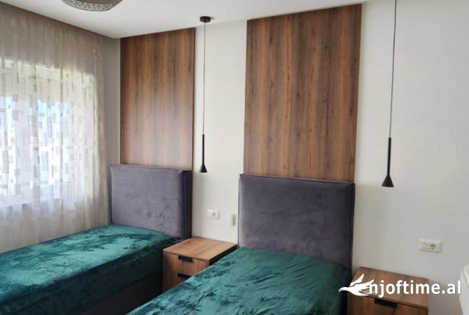Shtepi me qera 3+1 ne Tirane - 2,500 Euro