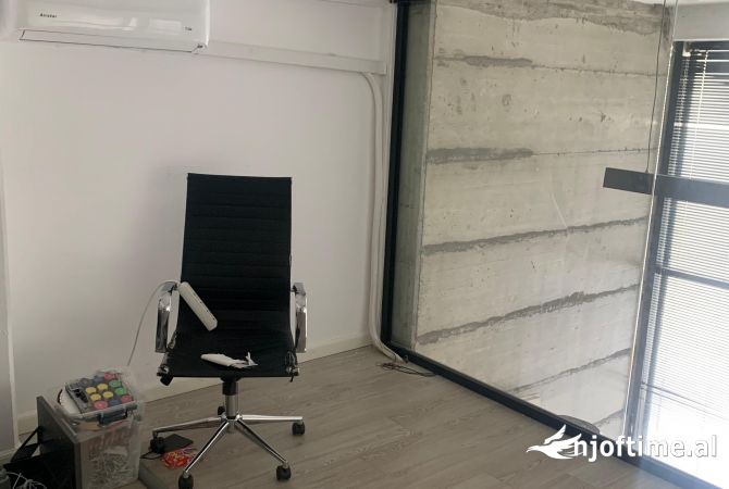 Ambient biznesi me qera 1+1 ne Tirane - 2,700 Euro