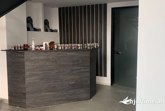 Ambient biznesi me qera 1+1 ne Tirane - 2,700 Euro