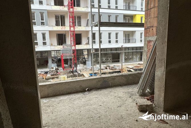 Shtepi ne shitje Apartament ne Tirane, 2+1, Mobilimi Bosh, pa mobiluar, Pagesa 103,000  Euro.