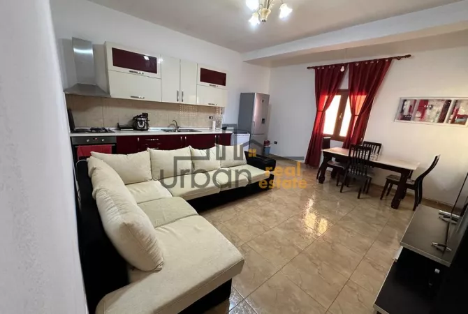 Shtepi me qera 2+1 ne Tirane - 500 Euro