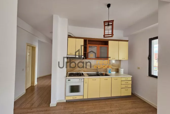 Shtepi me qera 2+1 ne Tirane - 400 Euro