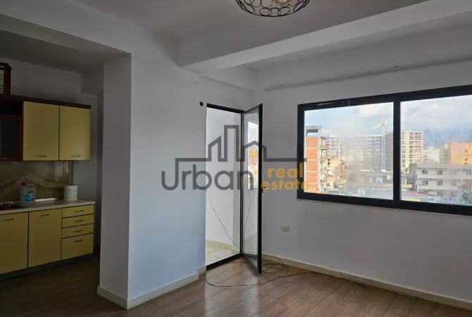 Shtepi me qera 2+1 ne Tirane - 400 Euro
