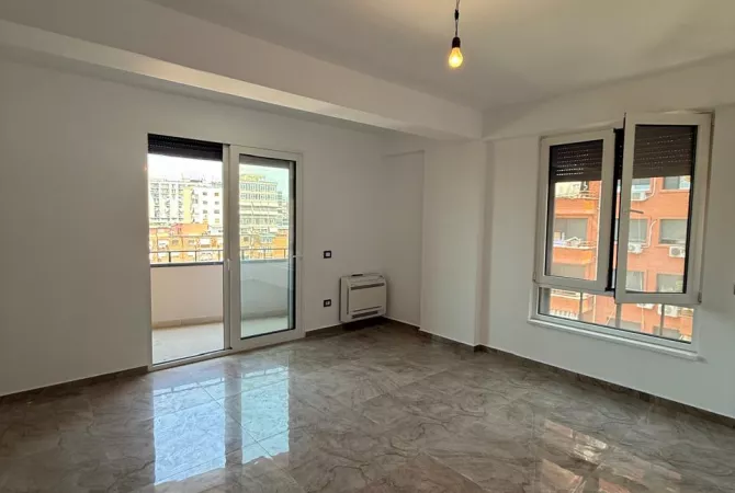 Ambjent biznesi me qera 3+1 ne Tirane - 900 Euro