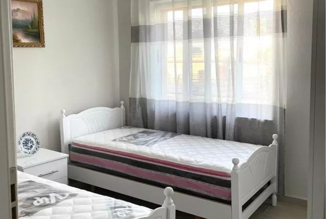 Shtepi me qera 3+1 ne Tirane - 750 Euro