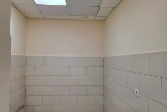 Business Property for Rent 3+1 in Tirana - 800 Euro