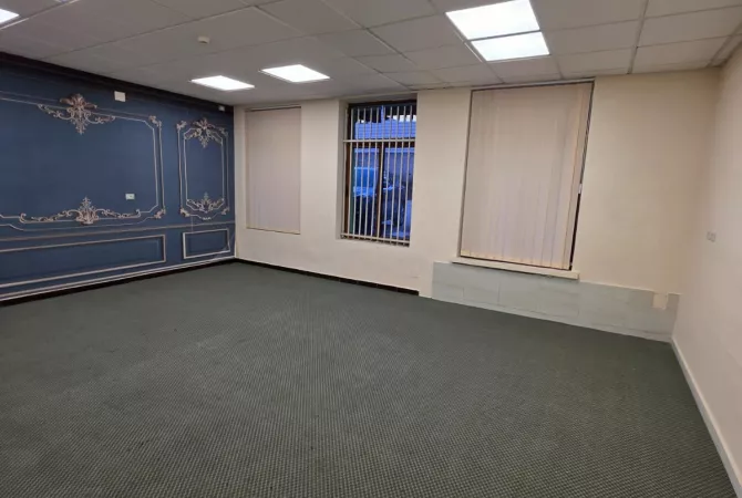 Business Property for Rent 3+1 in Tirana - 800 Euro