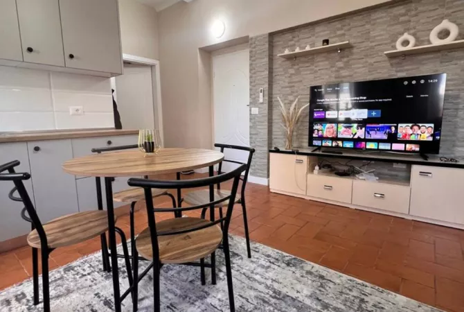Shtepi me qera 2+1 ne Tirane - 720 Euro