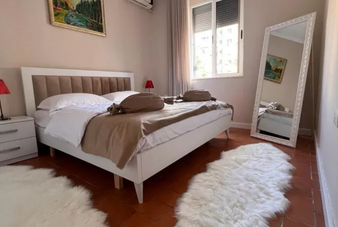 Shtepi me qera 2+1 ne Tirane - 720 Euro
